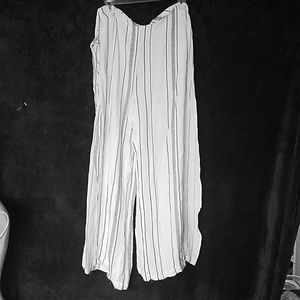 Split wide legged Pants